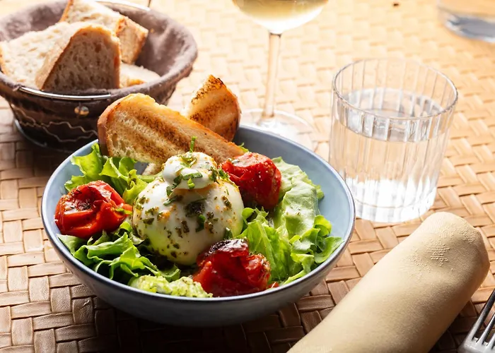 Artemis & Bistro Coquet Отель 3*